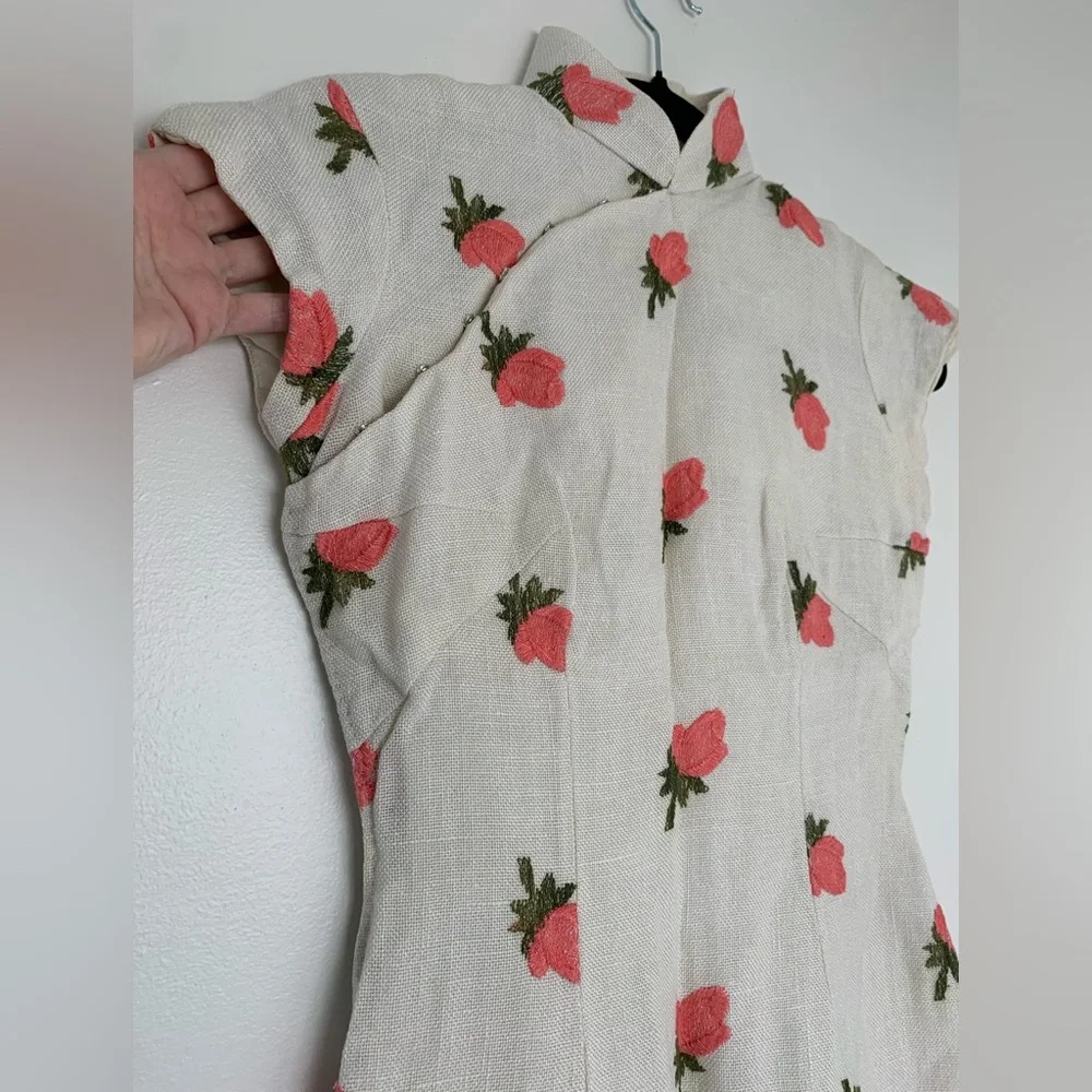 SOLD Rare Vintage 1950’s Floral Embroidered Raw Linen Lined Silk Cheongsam Dress - Picture 6 of 15